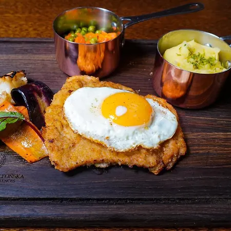 Kuznia Napoleonska Hotel 3*